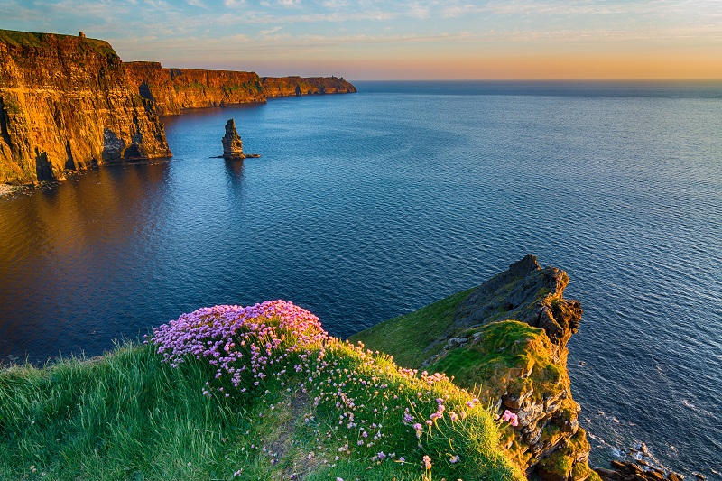 Ireland Escorted Tours with The Complete Travelers shows you the beauty of the country.